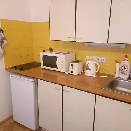 Stylish Near Jezerka Park Praha