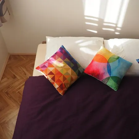 Stylish Near Jezerka Park פראג